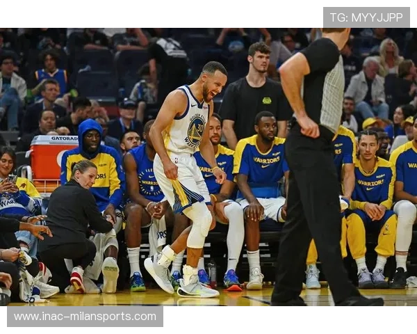 换教练、换首发的呼声再起!快船更衣室温度攀升 换教练、换首发的呼声再起!快船更衣室温度攀升