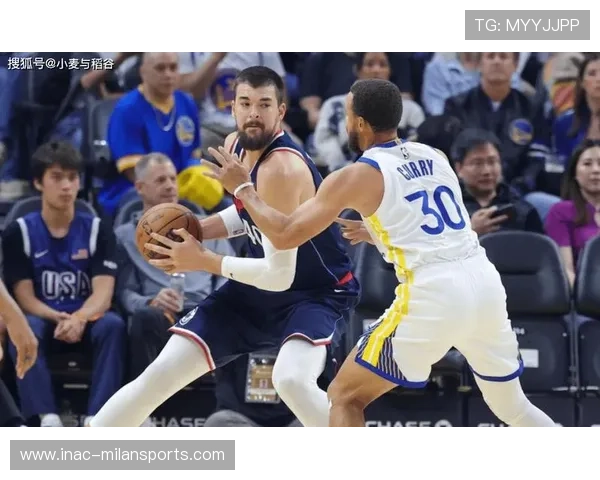 快船外线火力持续输出，锁定季后赛名额，快船内线有谁